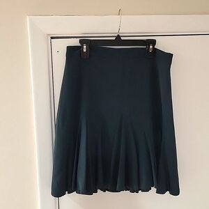 Forest Green Club Monaco silk skirt size 4
